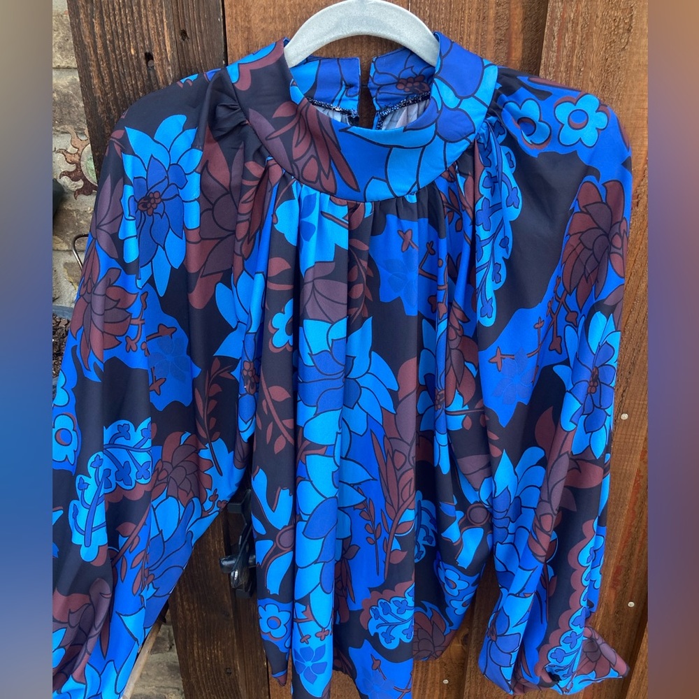 Women’s Blouse